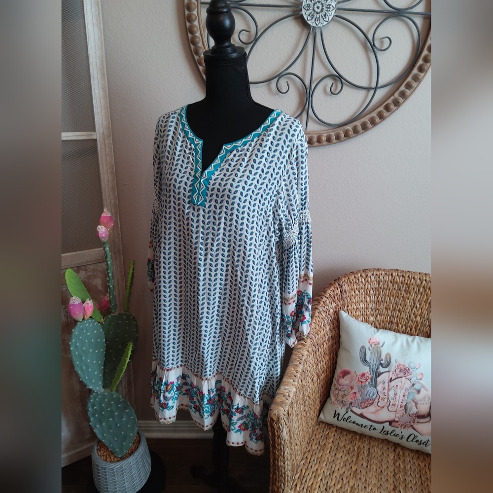 Umgee White Tunic/Dress with Teal Trim & Blue Print - Picture 2 of 10